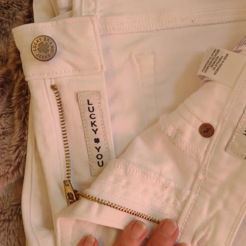 Lucky Brand Lolita Skinny Jeans - Picture 3 of 6